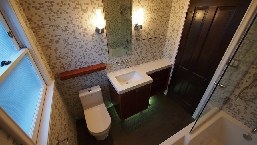 A very comfortable bathroom